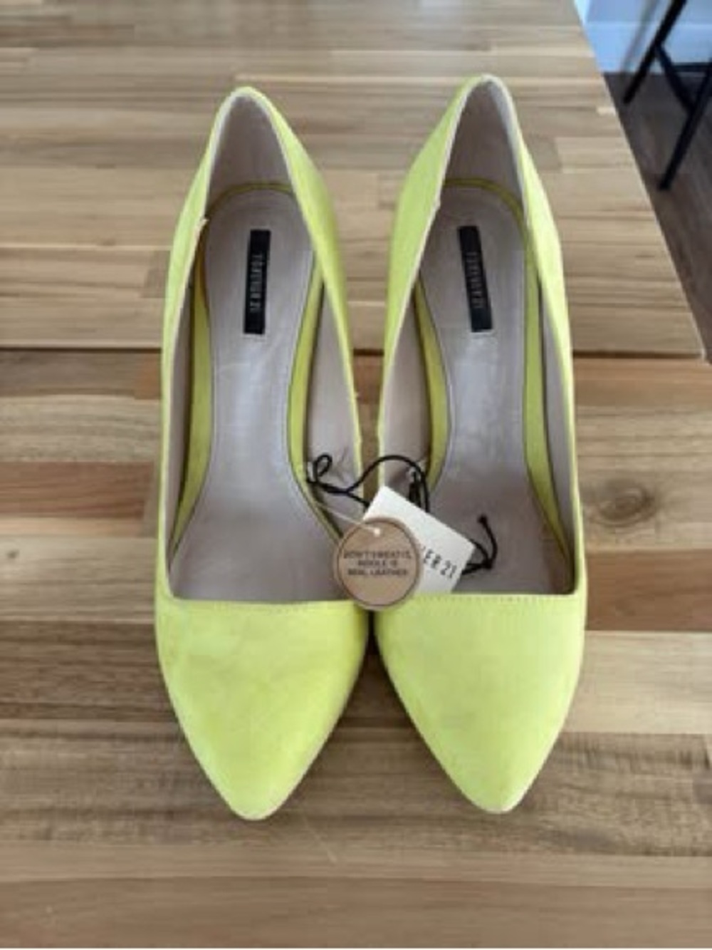 Forever 21 NWT Neon Yellow Pointed Toe Pumps size 8.5
